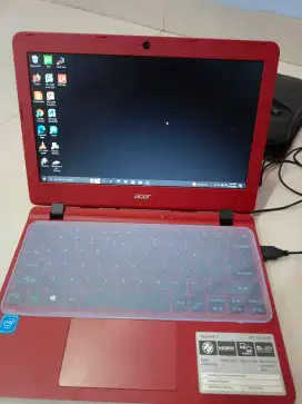 Laptop merek Acer 11 inchi