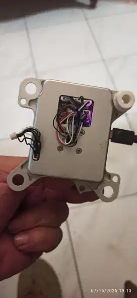 Gimbal Dji Phantom tanpa camera, kondisi normal, board masih lengkap