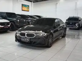 BMW 320I LCI 2023 KM 10 RB SEPERTI BARU SIAP PAKAI