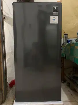 KULKAS 1 PINTU MERK AQUA GARANSI MASIH AKTIF