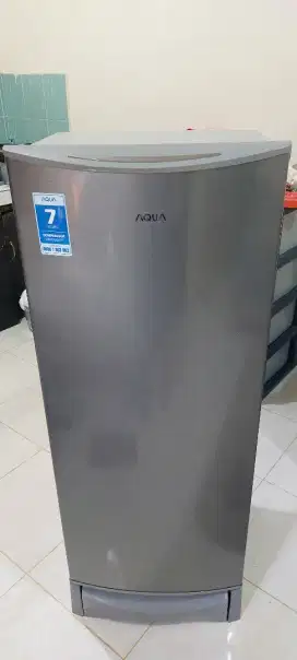 Dijual kulkas merek aqua 1 pintu kondisi normal