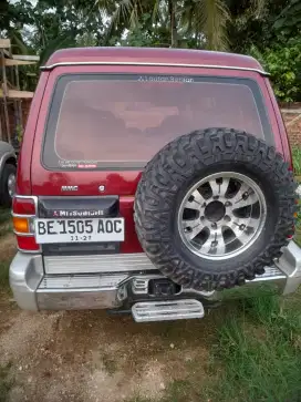 Jual mitsubishi pajero tahun 1996