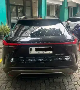 Dijual Cepat, Lexus RX350H Luxury 2023
Black on Black, Harga Cash