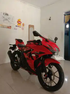 GSX R150 MULUS KM 30RB BAN BAWAAN PABRIK
