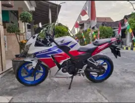 Honda CBR 150R 2014