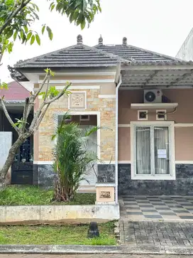 Disewakan Rumah di Perumahan Beranda Bali Semarang