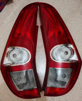 LAMPU BELAKANG SUZUKI SPLASH  BEKAS