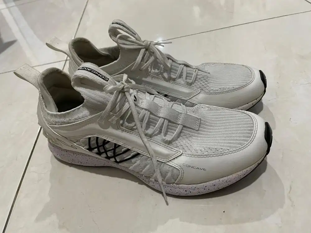 Sepatu Concave Orion White Original