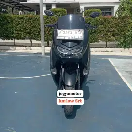 Yamaha nmax Conekted 2023 km 5 ribu