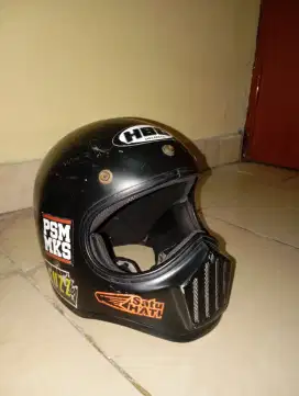 Helm Cakil Hitam