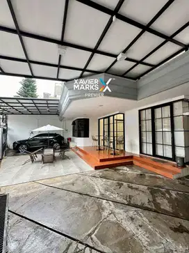 DIJUAL RUMAH MODERN MEWAH + FURNISH DAERAH JALAN GUNUNG2, MALANG