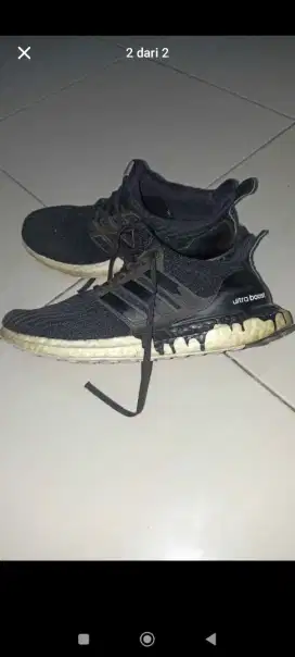 Sepatu Adidas ultra boss masih bagus size 39 butue cuci saja