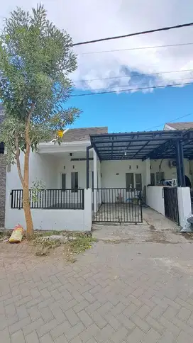Jual cepat rumah tengah kota Sidoarjo siap huni baru renovasi