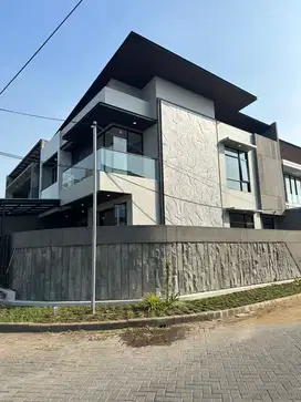 Jual ready rumah baru gress hoek di boulevard galaxy bumi permai