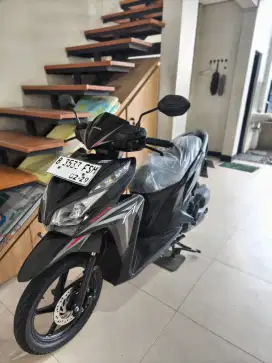 Bissmillah dijual motor Honda Vario kzr 2014 istimewa