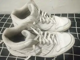 Sepatu Reebok Preloved