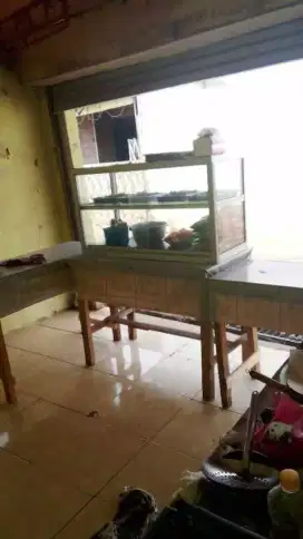 Etalase dan meja