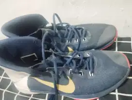Sepatu nike prime hype 2016 Preloved