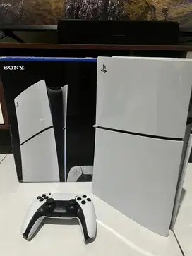 PS 5 Slim Digital + Bonus Game Banyak