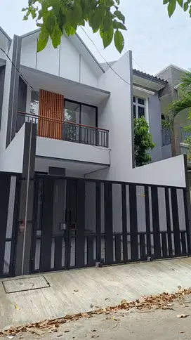 Rumah Brand New 2 Lantai Dalam Komplek di Meruya Utara