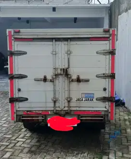 Mobil box di sewakan/rental mobil box