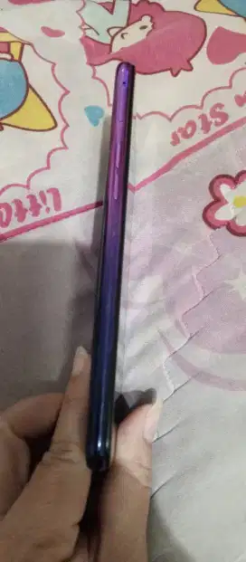 Dijual hp Oppo f9 ram 4/74