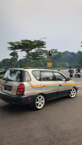 Kia Carens I 2000 Bensin