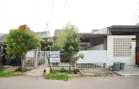 Rumah dekat Bintaro Jaya Xchange Mall Siap Huni Dibantu KPR J-22962