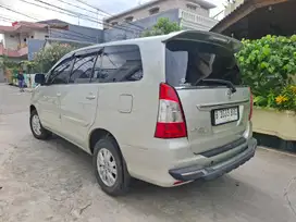Toyota Kijang Innova 2012 Bensin
