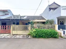 Rumah LT 128 Dekat Pusat Perbelanjaan di Pamulang Dibantu KPR J-14535