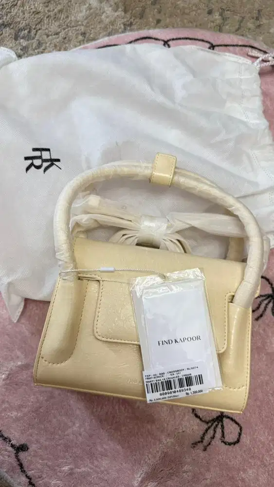 Tas Find Kapoor New Crossbody Cream