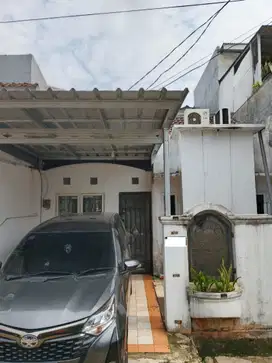 Rumah SHM Hadap Selatan 15 mnt ke Supermal Karawaci Siap KPR J-28371