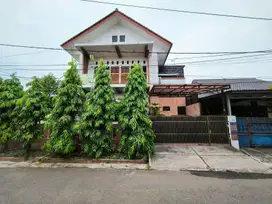 Rumah 3 Lt Strategis 10 Mnt ke CBD Ciledug Family Siap KPR J-23618