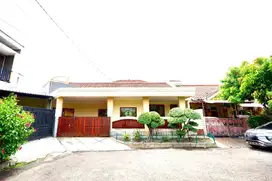 Jual Rumah Luas LT 371 Dekat Stasiun Jurang Mangu Hadap Utara J-20973