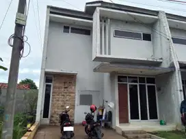 Rumah 2 Lt Siap KPR 10 Mnt ke Plasa Cibubur Bisa Nego J-28451