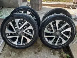 Velg dan Ban Sienta Q