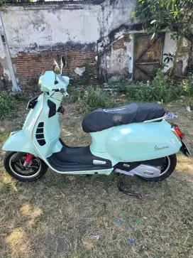 Vespa GTS Super 150cc 2023
