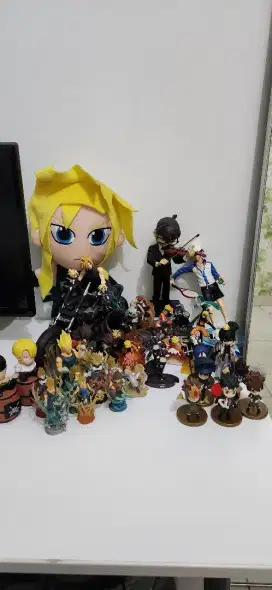 Action Figure ada Cloud FF7 original with Motorcycle