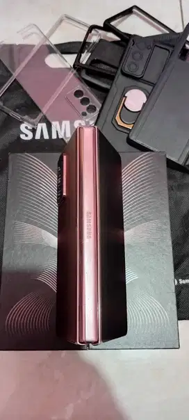 Samsung z fold 2