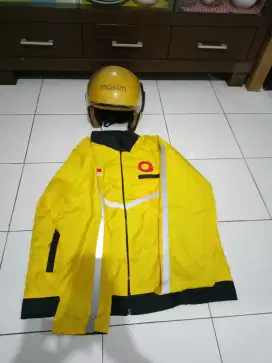 Dijual helm + Jaket Kuning