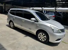 Di Jual Mobil Grand Livina 2014 tipe XV