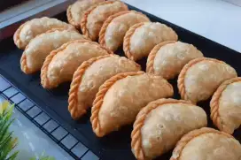 Lowongan Kerja Bikin Kue (Risoles, Pastel, Kroket dll.)