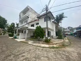 Rumah Mewah Hook 2 Lt Akses Dekat Pintu Tol Cibubur Siap Renov J-13606
