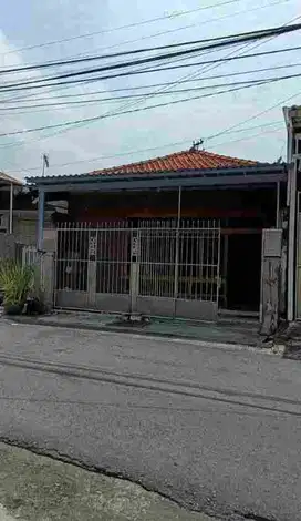 Jual rumah strategis kedung klinter Surabaya,dekat Tunjungan Plaza