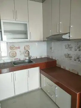 Dijual Apartement Sunter Icon Semi Furnish Bagus View Lepas.