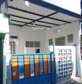Dijual Rumah Lokasi Strategis Di Gang Mushola Dekat Apartemen