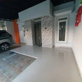 Rumah Bagus Rapih Sudah FULL RENOV Jl. Dahlia Utama Lembah Hijau