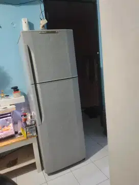Kulkas Hitachi 2 Pintu