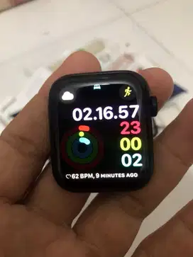 Apple watch SE gen 2 44mm gps. mulus lengkap bonus banyak