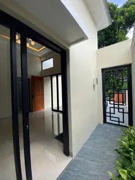 Hunian Cantik Modern Siap Huni 3 Menit ke Masjid Suciati Jl, Gito Gati